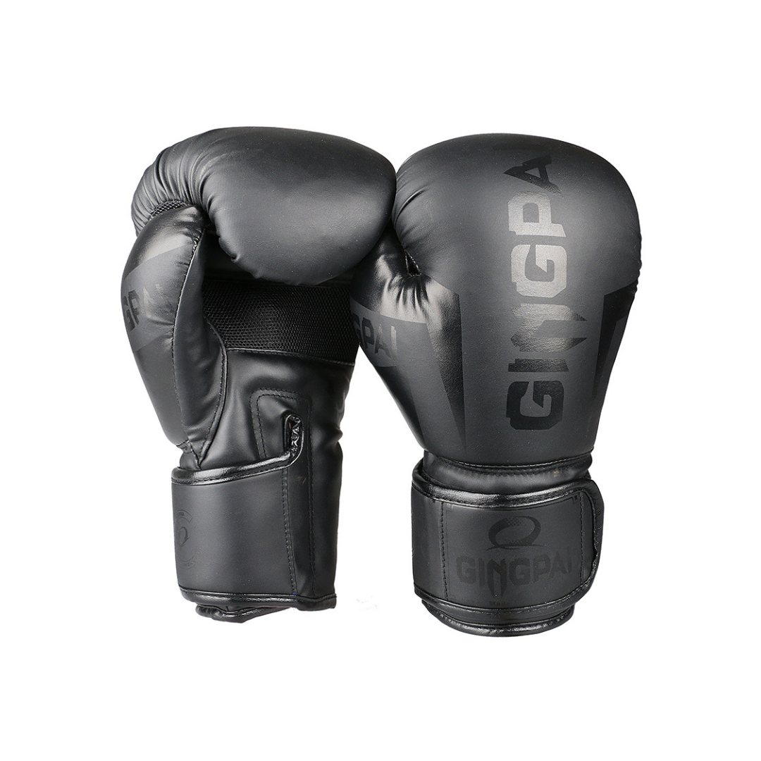 Gros plan sur le rembourrage et les coutures des gants