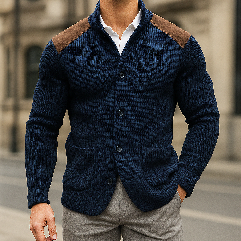 Détail de la texture suède sur le blazer tricoté