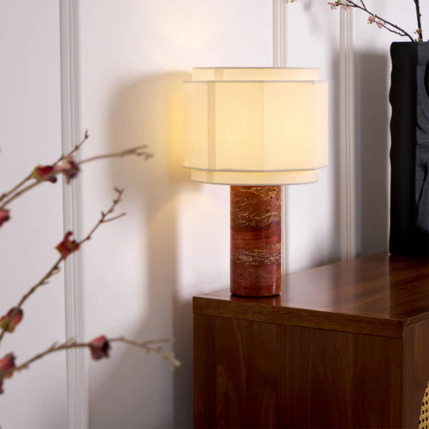 Lampe de table Teresca dans un décor classique