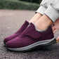 Mocassins d'hiver montrant la fermeture velcro pratique