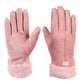 Gros plan sur les embouts tactiles des gants chauffants