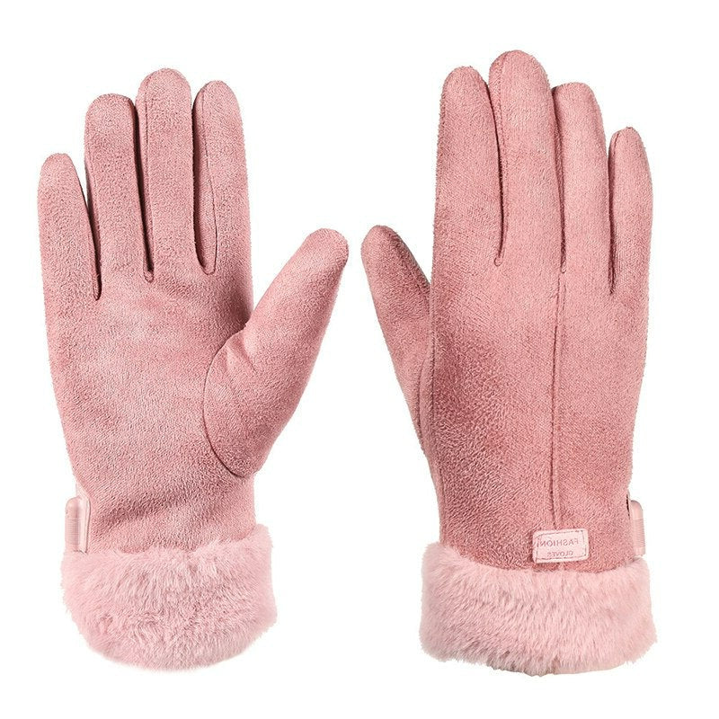 Gros plan sur les embouts tactiles des gants chauffants