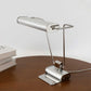 Lampe de table LED avec finition en chrome