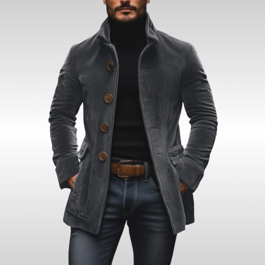 Veste en velours côtelé portée sur un mannequin