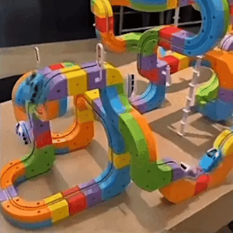 Animation d'un train sur des rails modulaires