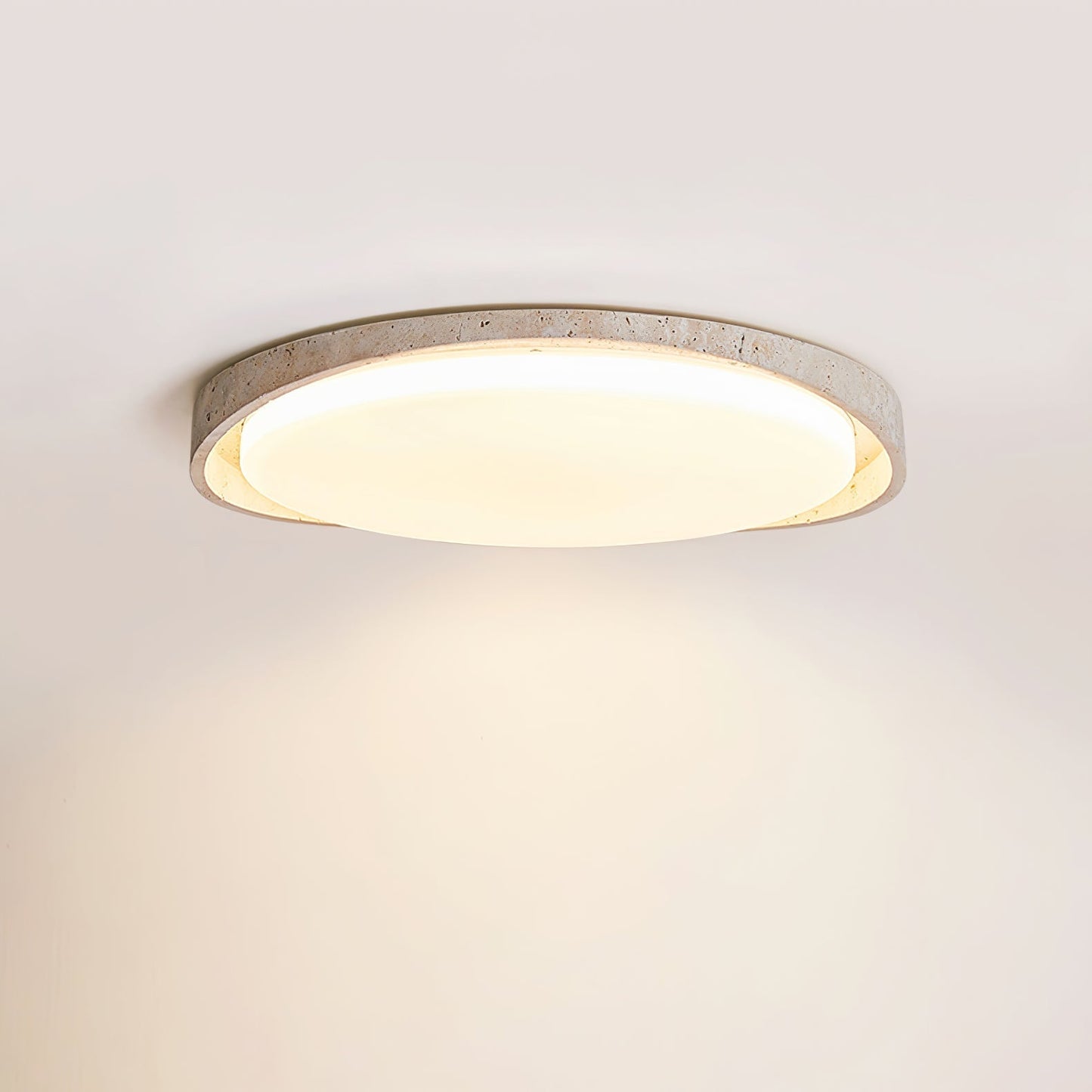 Éclairage intérieur avec lampe en pierre naturelle, design moderne