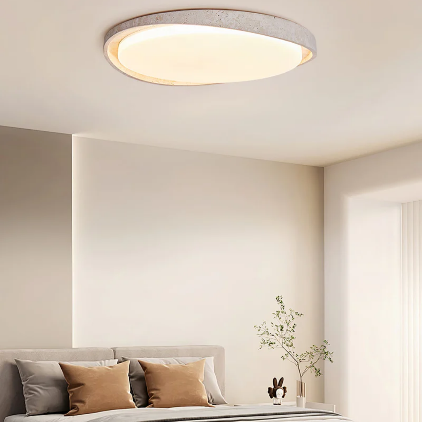 Lampe en travertin avec motifs naturels distincts