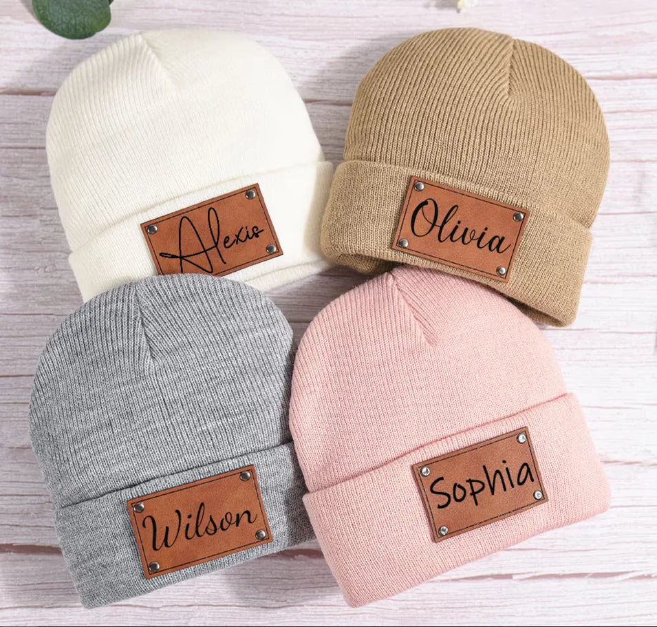 Bonnet unisexe en acrylique avec texte personnalisé sur le devant