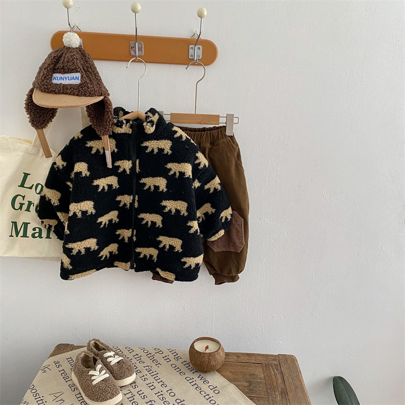 Vue arrière du gilet en fleece noir avec motifs ours