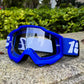 Vue de côté des lunettes de motocross, sangle ajustable visible