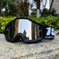 Vue de dessus des lunettes, soulignant la construction durable