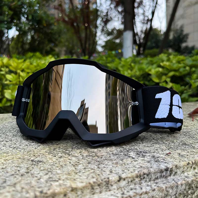 Vue de dessus des lunettes, soulignant la construction durable