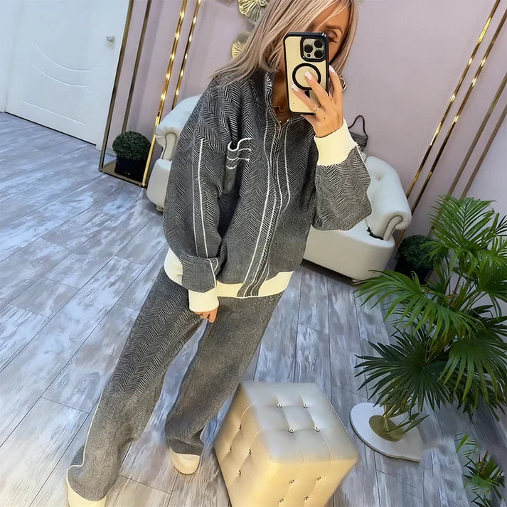 Sweat à capuche gris avec zip, style moderne