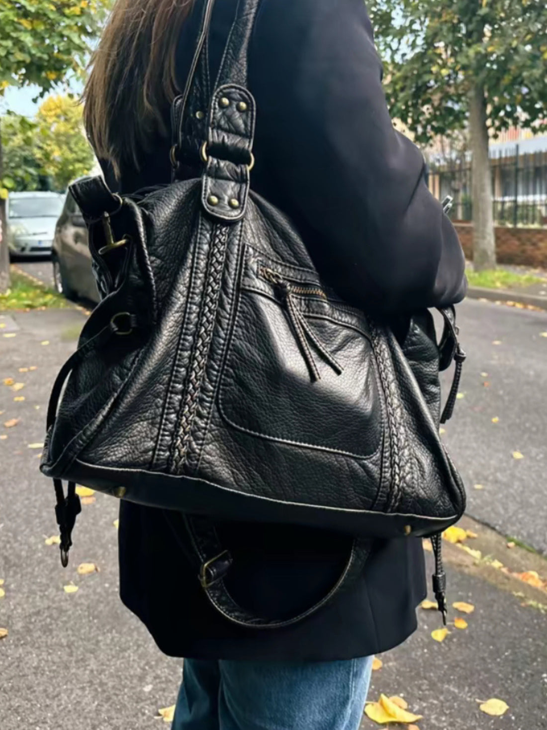 Sac porté en bandoulière, style élégant et pratique