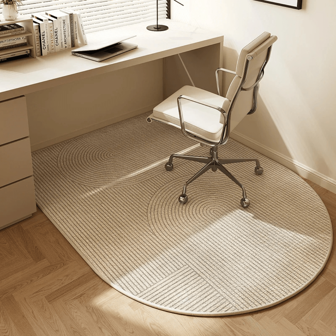 Tapis de sol en velours avec chaise de bureau dessus