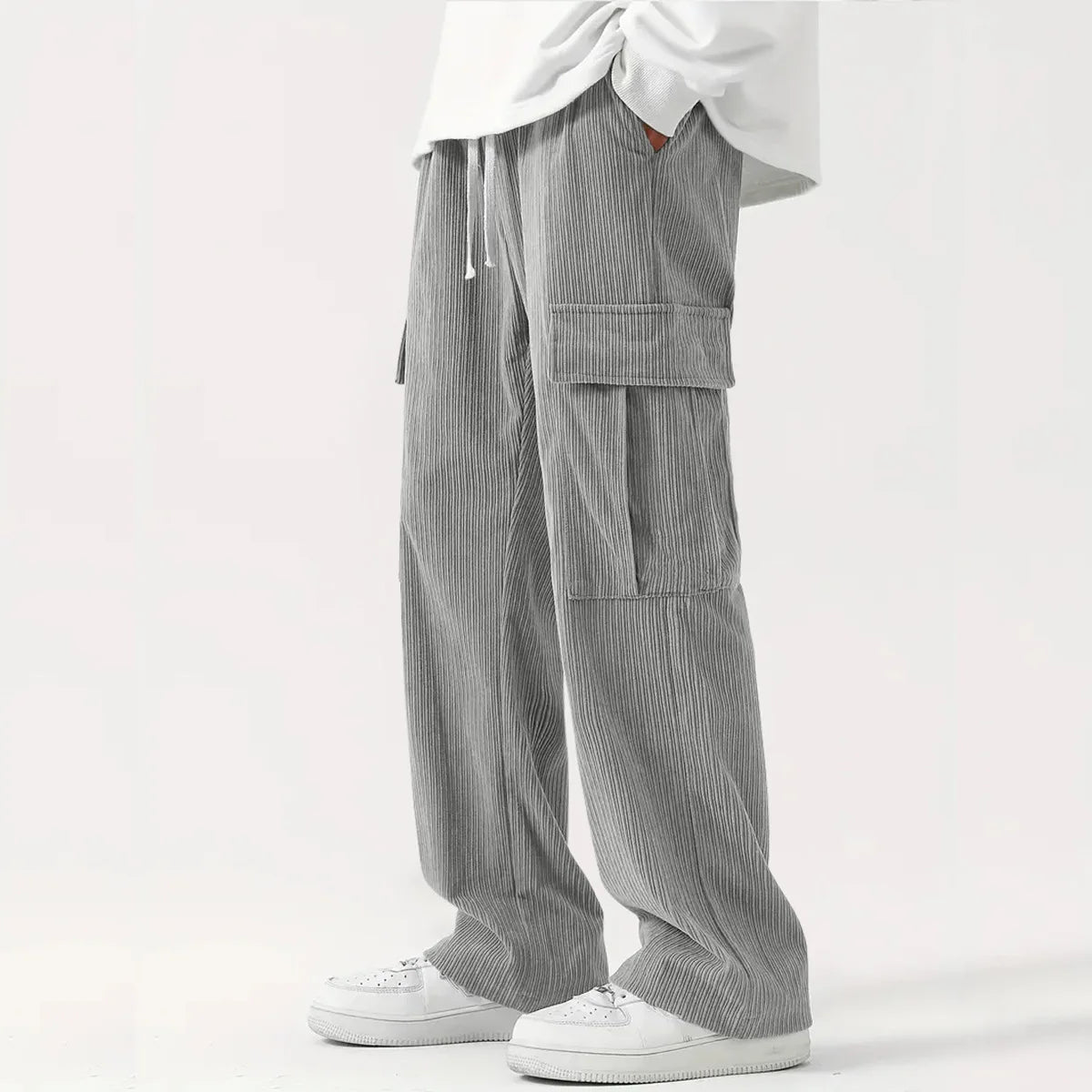 Pantalon en velours côtelé marron avec poches pratiques