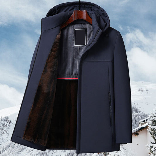 Veste puffer portée en extérieur, protection contre le vent