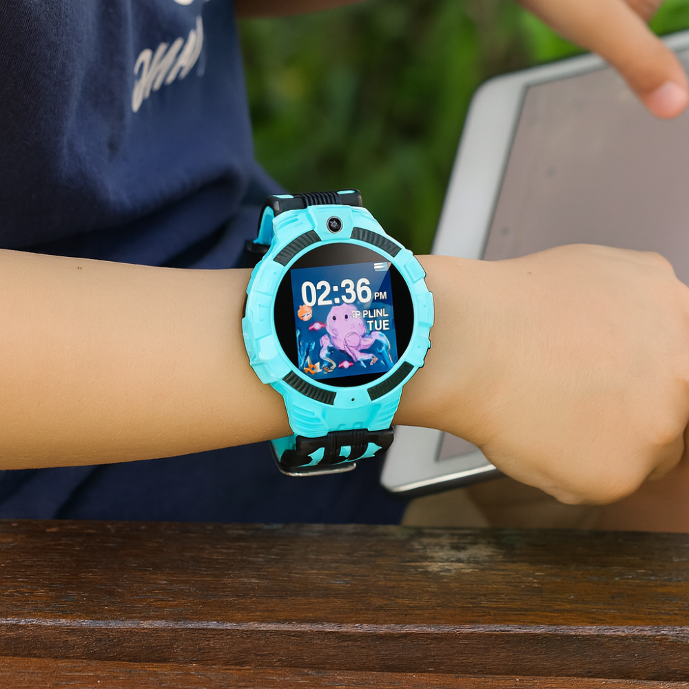 Vue arrière de la montre, boîtier en plastique robuste