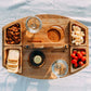 Table à vin portable en bois sur fond extérieur