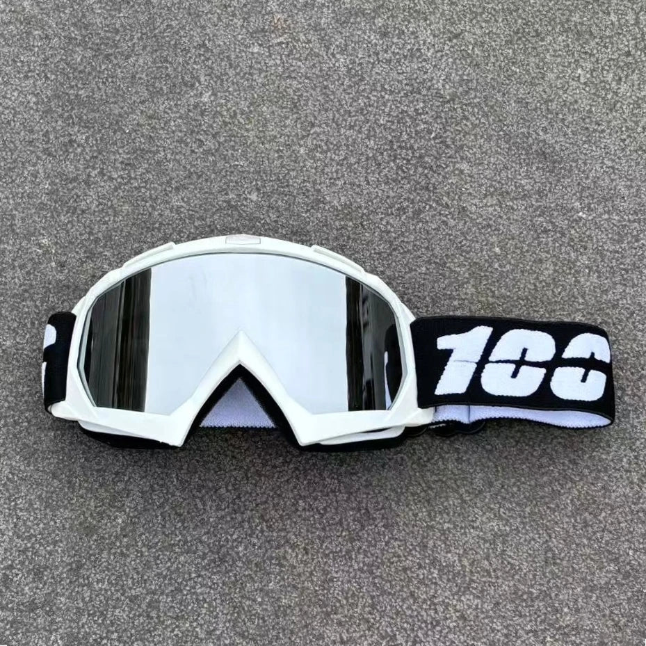 Vue latérale des lunettes légères pour sports extrêmes