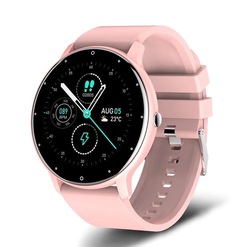 Gros plan sur l'écran de la montre affichant les notifications