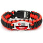 Vue rapprochée du bracelet tressé en paracorde rouge et noir