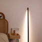 Silhouette élégante de la lampe dans une chambre