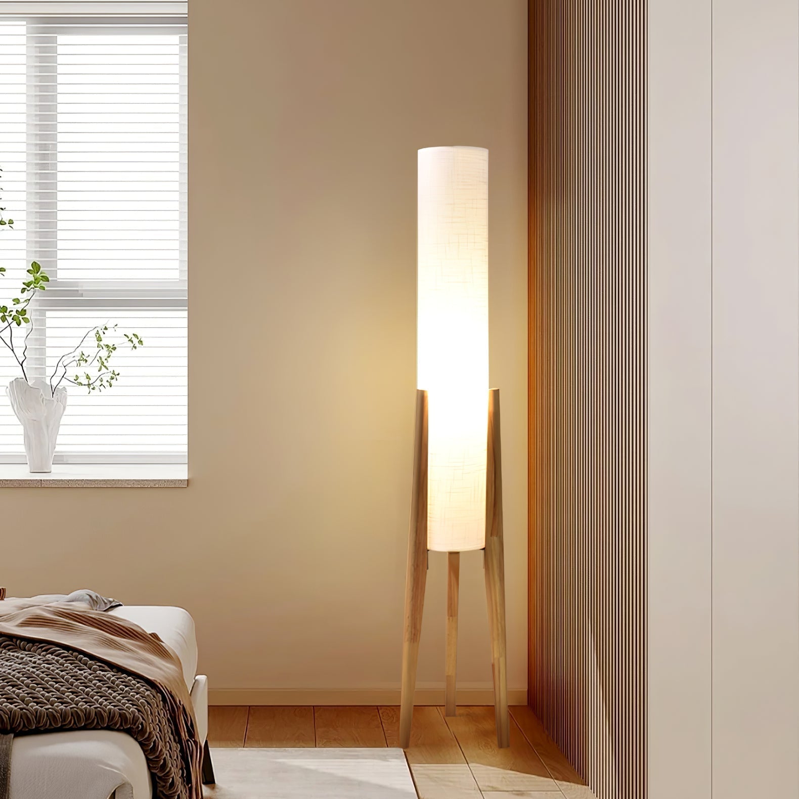 Lampe sur pied dans un coin lecture cosy
