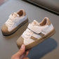 Gros plan sur la doublure douce et respirante des chaussures