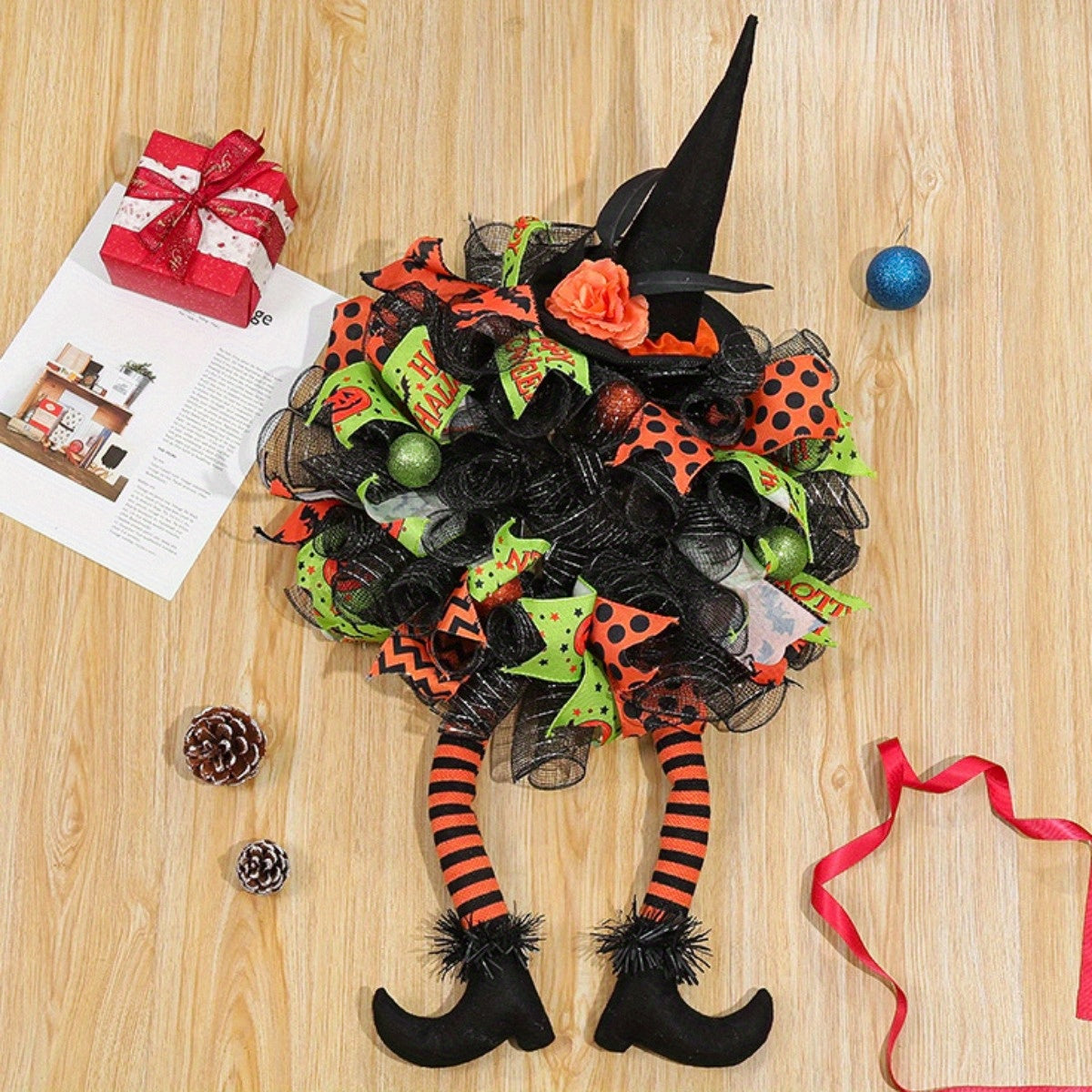 Couronne de sorcière Halloween avec chapeau pointu et rubans colorés
