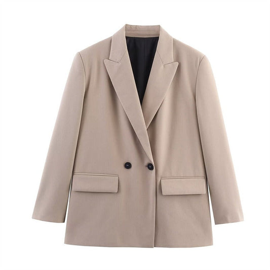 Silhouette complète du manteau cape, style sophistiqué