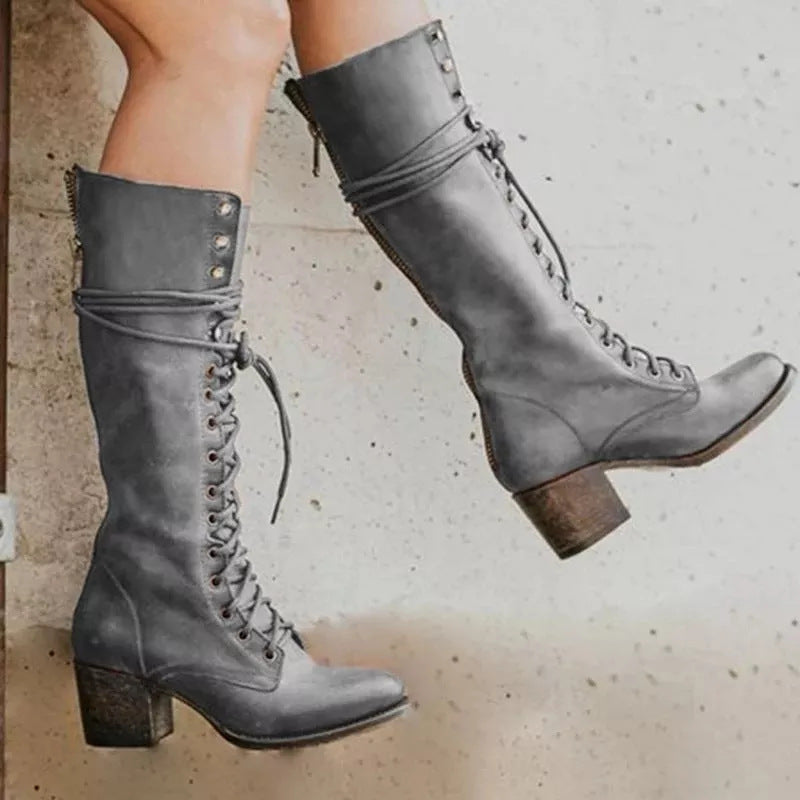 Bottes montantes noires avec lacets et talon épais