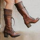 Vue latérale de bottes avec fermeture éclair et lacets