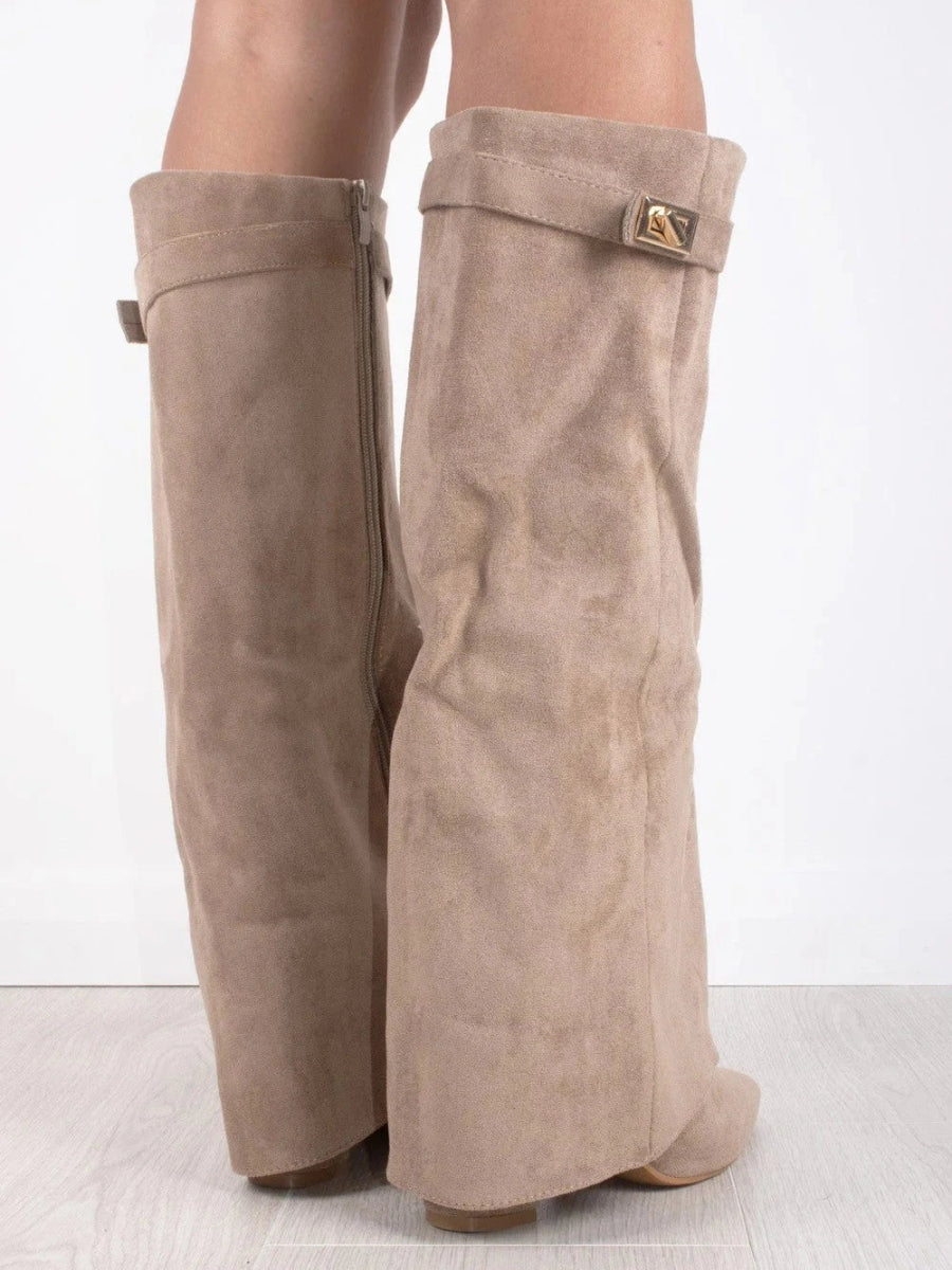 Vue arrière montrant la hauteur des bottes