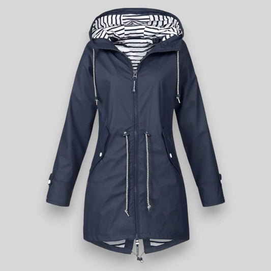 Veste imperméable femme montrant la fermeture zippée avant