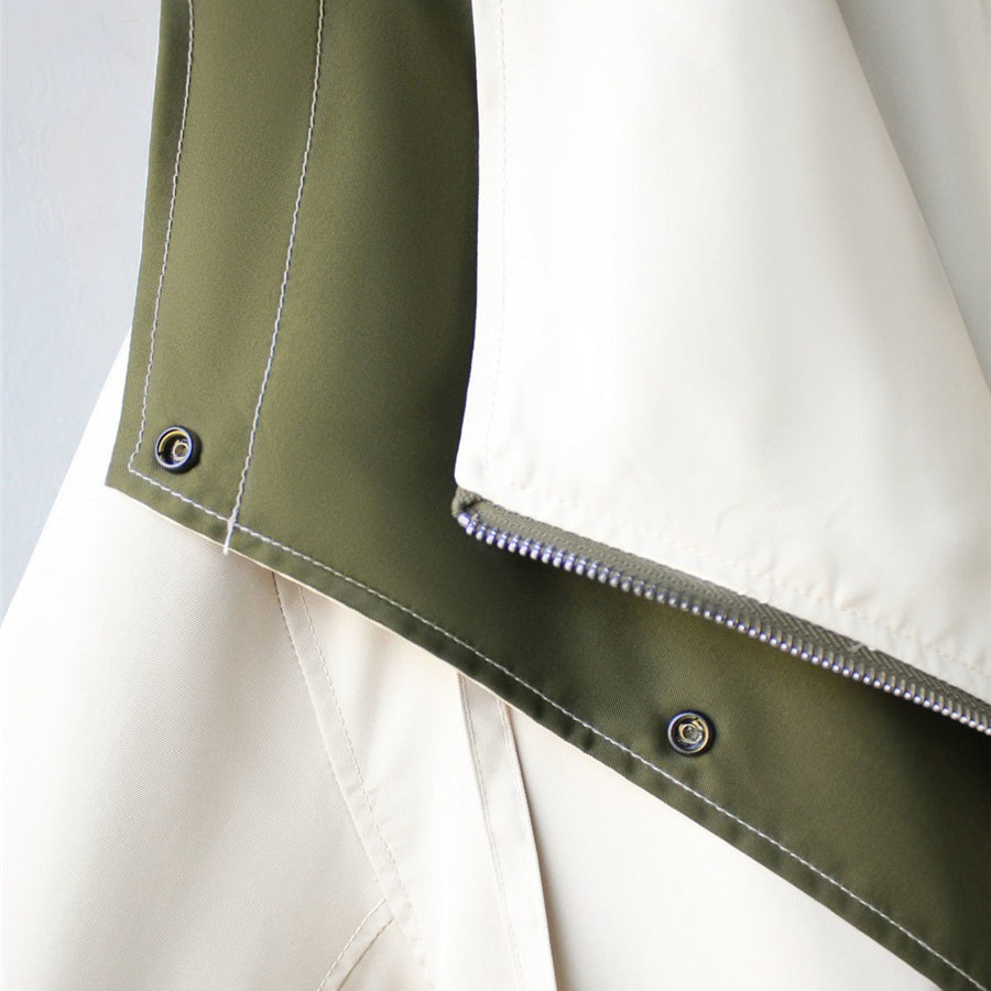 Veste imperméable femme avec capuche superposée, vue de face