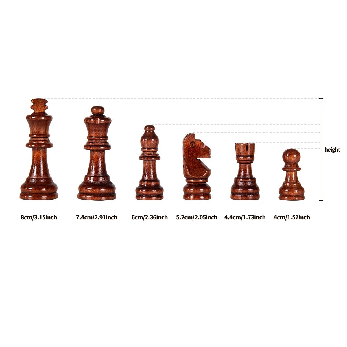 Pièces d'échecs en bois disposées pour une partie en cours