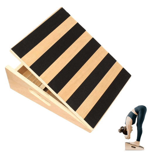 Vue de dessus de la planche inclinée en bois avec poignée latérale