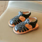 Sandales estivales enfant montrant le design respirant