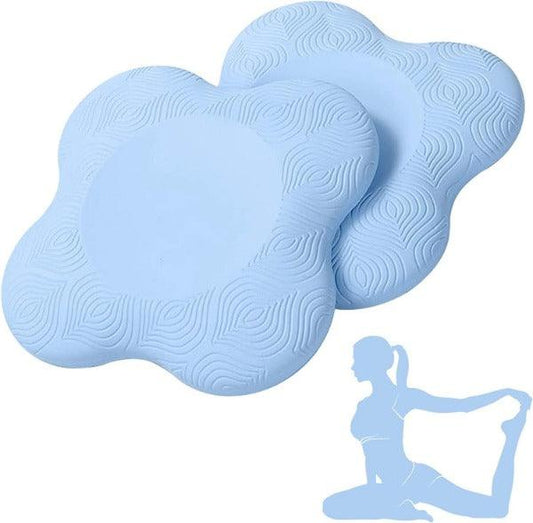 Coussin de yoga épais sur sol de studio