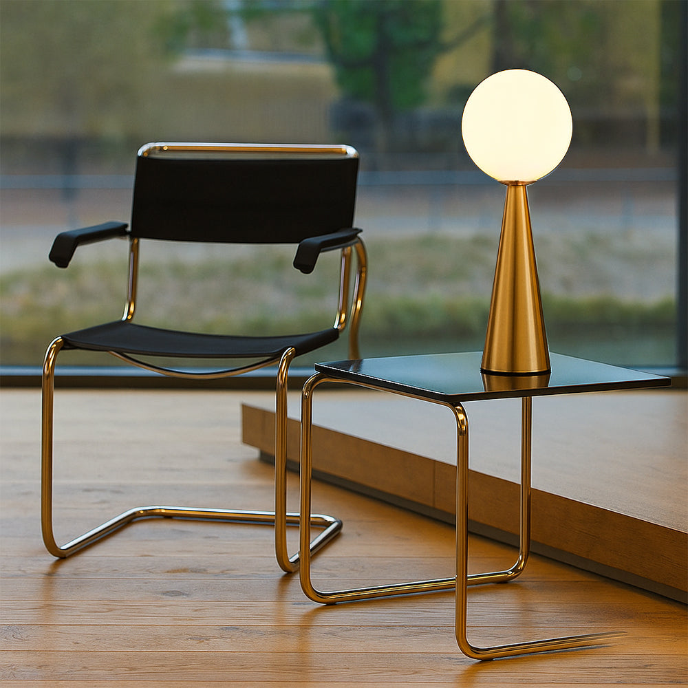 Lampe de table minimaliste sur une surface en bois