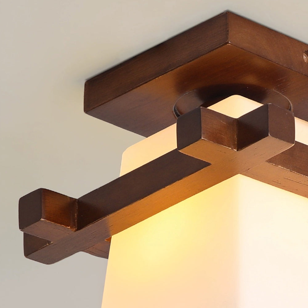 Design épuré du plafonnier en bois et tissu