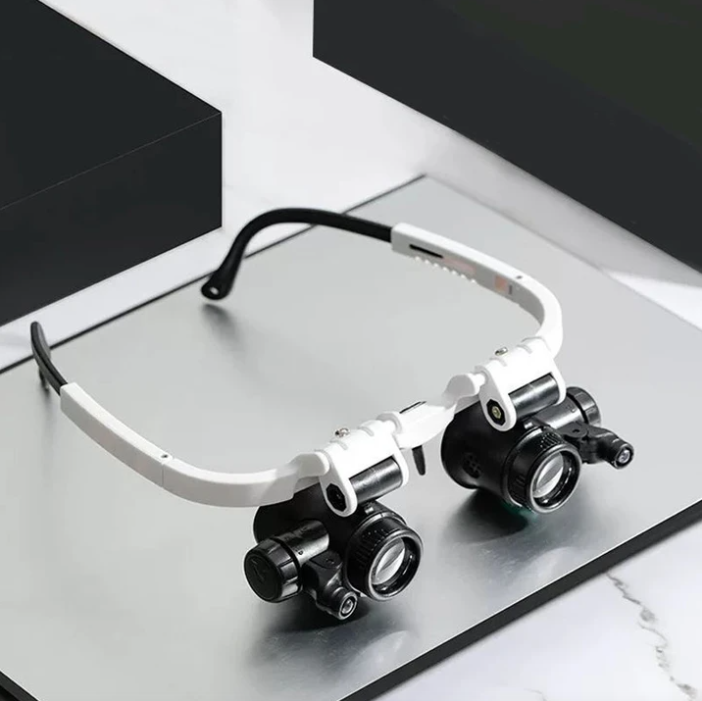 Lunettes légères pour travaux minutieux avec éclairage LED