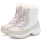 Bottes de neige marron sur fond blanc, semelle épaisse