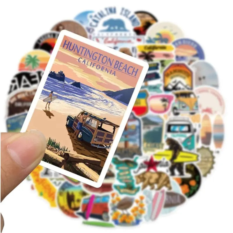Gros plan sur des stickers de surf et plage en Californie