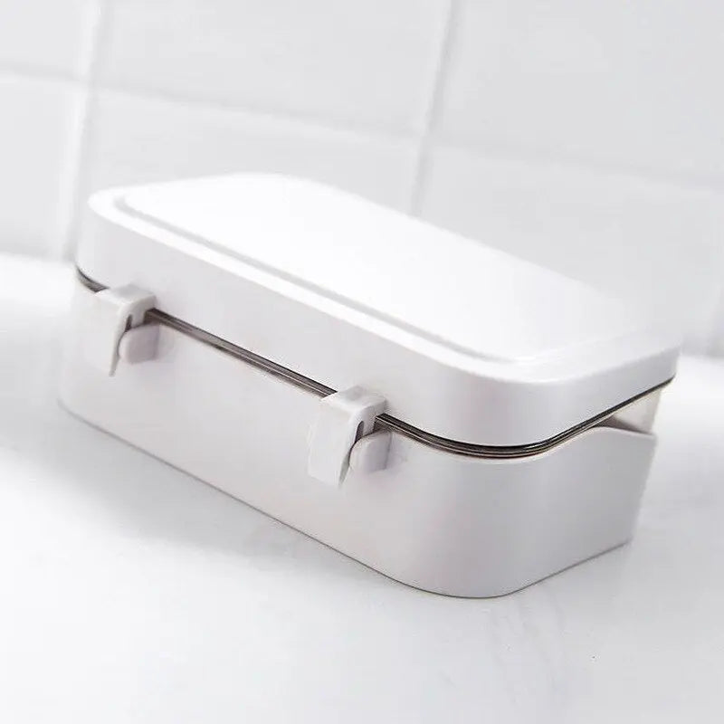 Vue de côté de la boîte à savon fermée, compacte et pratique