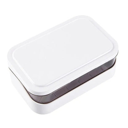 Gros plan sur les dimensions compactes de la boîte à savon