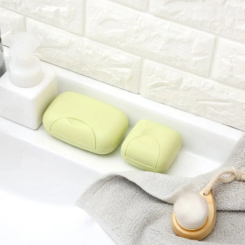 Petite boîte à savon verte, vue latérale, design pratique