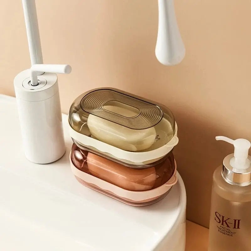 Détail de l'intérieur de la boîte à savon avec égouttoir