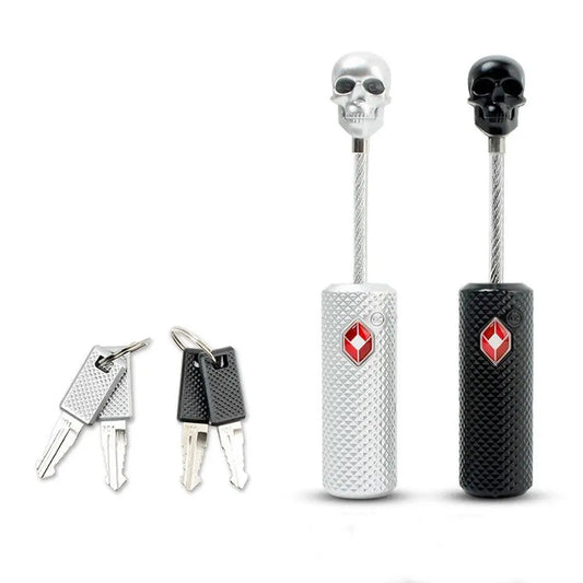 Gros plan sur le cadenas TSA avec motif tête-de-mort